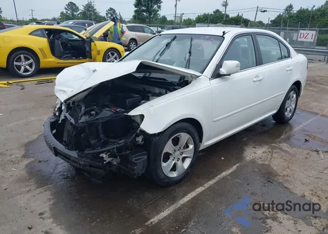 2009 Kia Optima Lx z USA, uszkodzony, nr VIN KNAGE228995293652